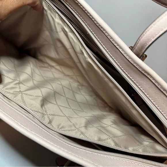 Michael Kors Jet set Travel Large Carryall Tote Double Strap Light Pink - Picture 12 of 12